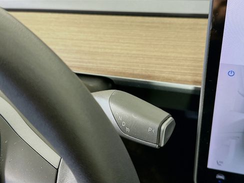 Used 2021 Tesla Model 3 Standard Range Plus image 24