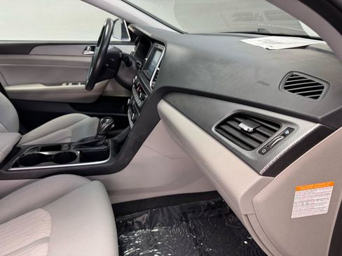 Used 2019 Hyundai Sonata SE FWD image 15
