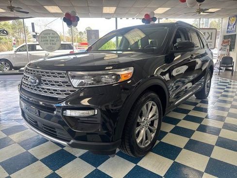 Used 2021 Ford Explorer Limited w/ Equipment Group 301A image 3