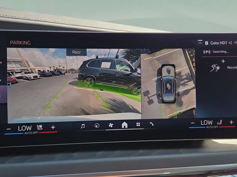 Certified 2023 BMW 740i RWD image 27