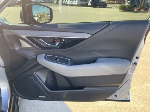 Used 2023 Subaru Outback Limited image 23