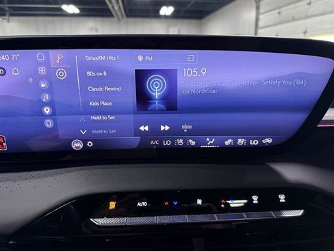 Certified 2026 Buick Enclave Avenir w/ Super Cruise Package AWD/4WD image 15