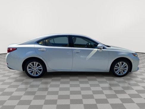 Used 2015 Lexus ES 350 w/ Premium Package FWD image 6