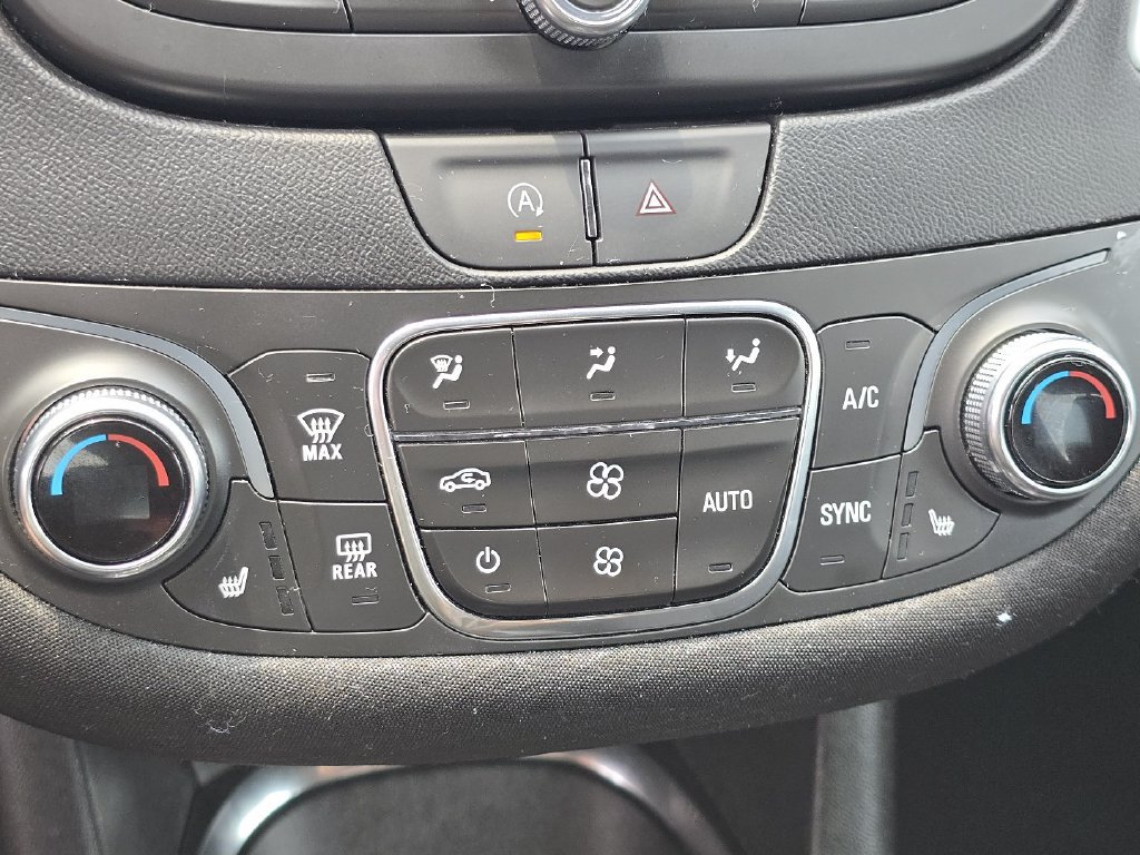 Used 2024 Chevrolet Malibu LT FWD image 30