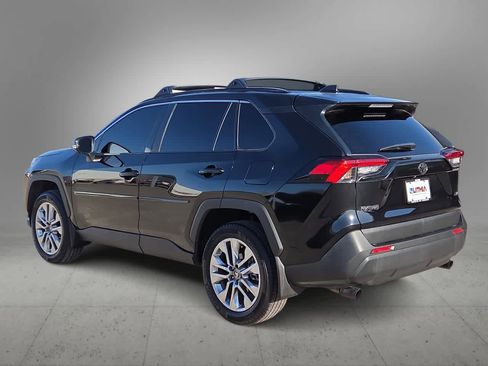 Used 2025 Toyota RAV4 XLE Premium FWD image 6