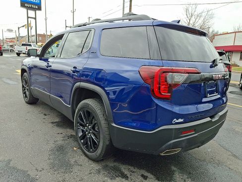 Used 2023 GMC Acadia SLT w/ Elevation Edition image 3
