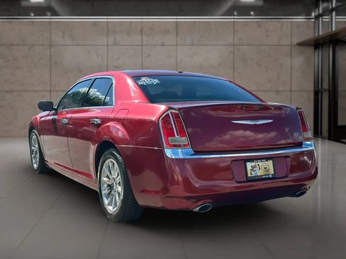 Used 2014 Chrysler 300 C RWD image 5