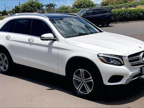 Used 2019 Mercedes-Benz GLC 300 image 2