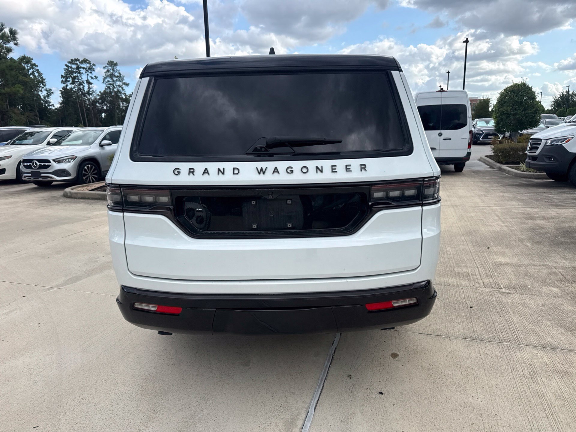 Used 2024 Jeep Grand Wagoneer L Series II w/ Quick Order Packagew 28T AWD/4WD image 5