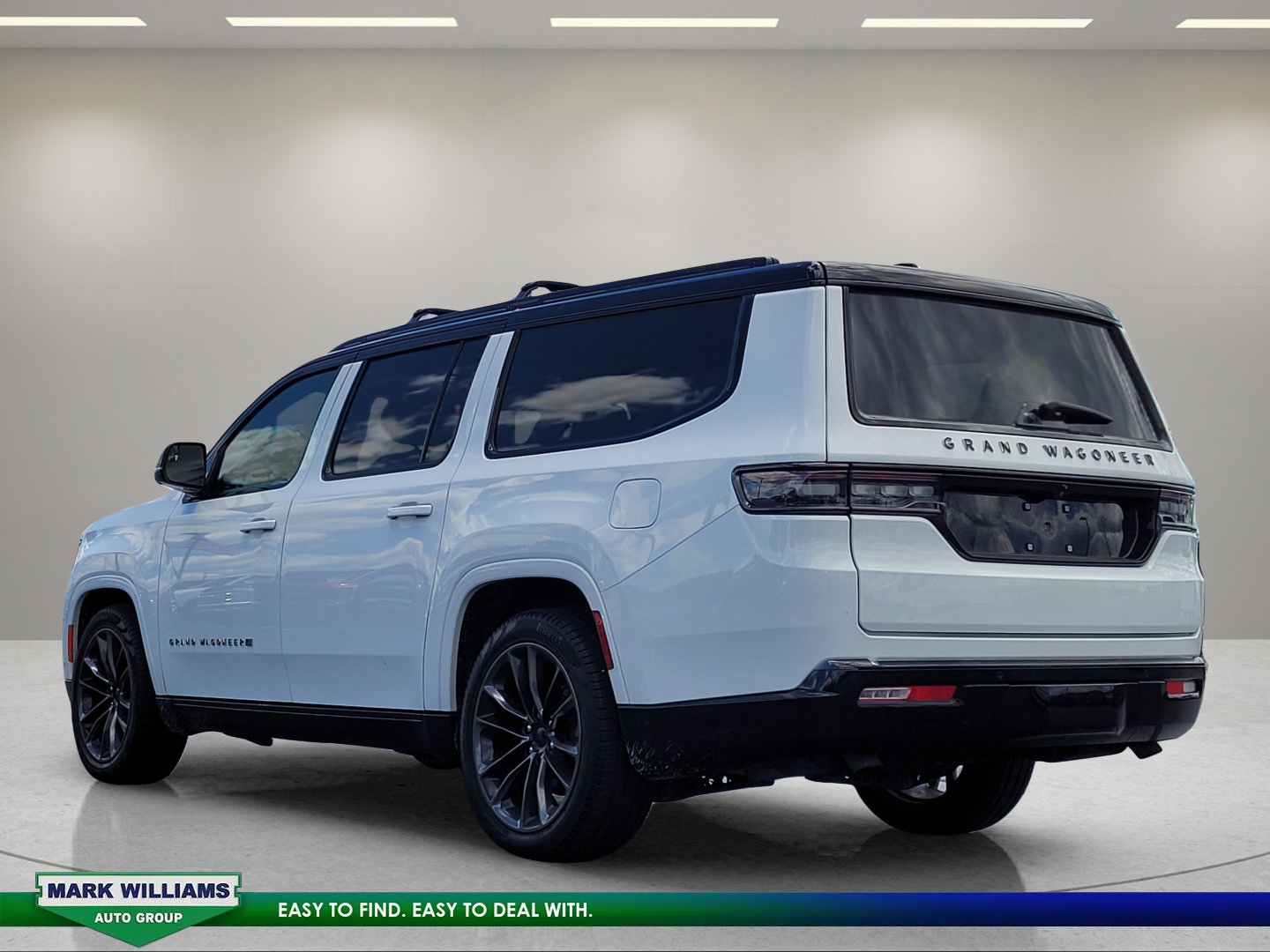 Used 2025 Jeep Grand Wagoneer L Series II Obsidian w/ Quick Order Packagew 28T AWD/4WD image 9