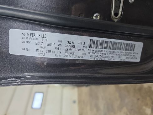 Used 2019 Jeep Cherokee Limited image 36