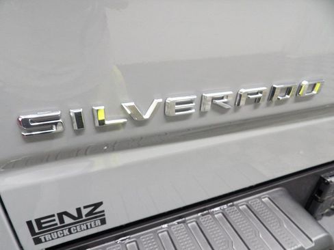 Used 2024 Chevrolet Silverado 1500 ZR2 image 52