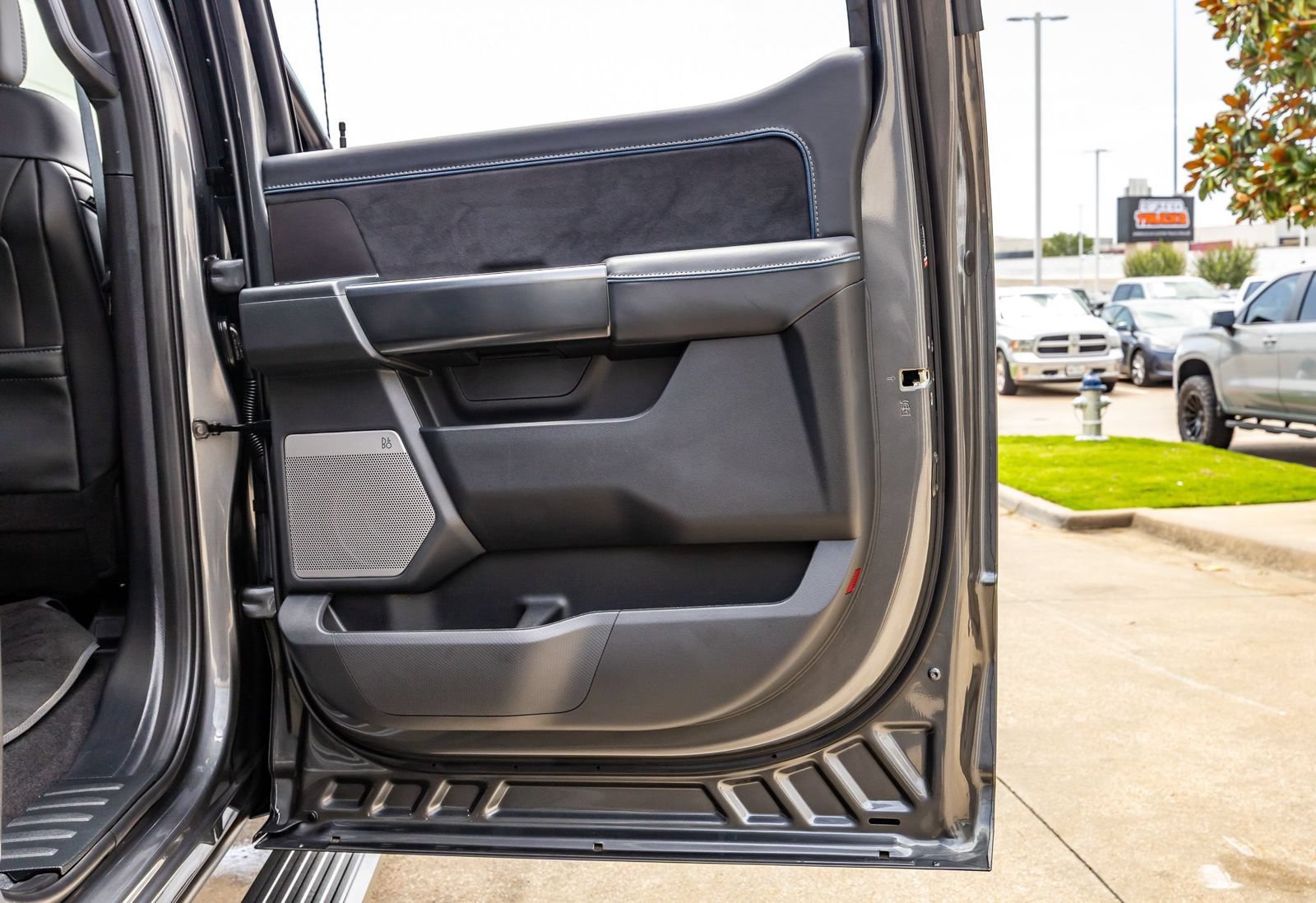 Used 2025 Ford F150 Platinum AWD/4WD image 45