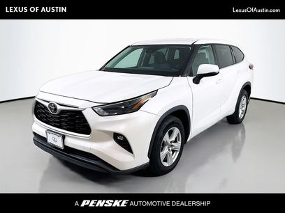 Used 2022 Toyota Highlander LE