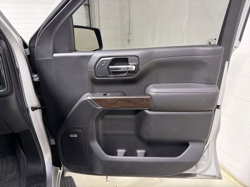 Used 2019 GMC Sierra 1500 SLT AWD/4WD image 37