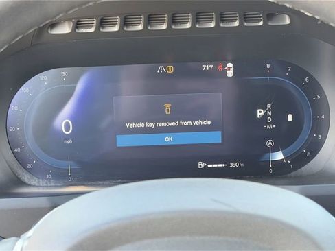 Used 2025 Volvo XC90 B6 Plus image 26