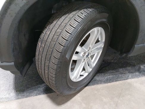 Used 2022 Ford Explorer XLT w/ Equipment Group 202A image 31