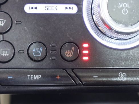 Used 2017 Ford Fusion Platinum image 24