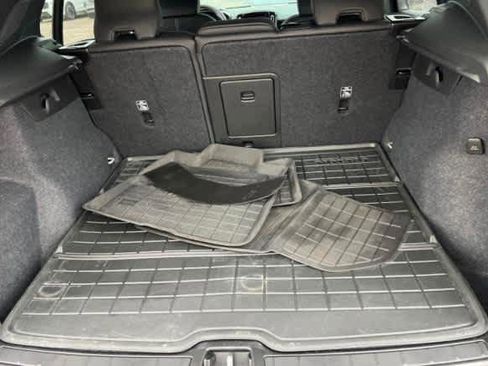 Used 2023 Volvo XC40 Recharge Ultimate w/ Protection Package Premier image 6
