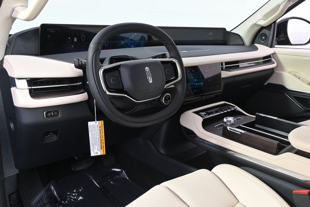 New 2027 Lincoln Navigator Reserve AWD/4WD image 12