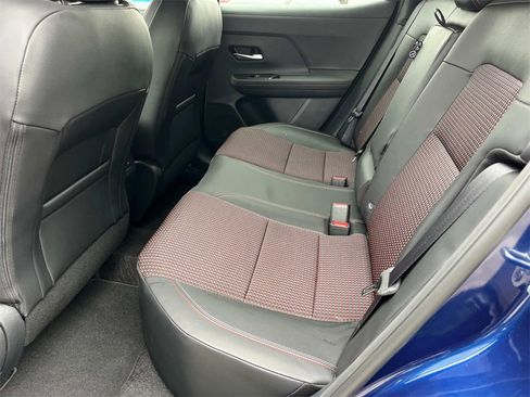 New 2025 Nissan Kicks SR image 16