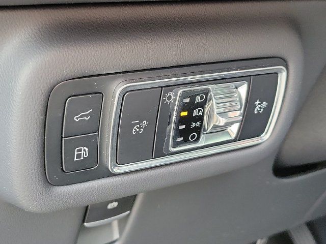 Used 2024 Lincoln Nautilus Reserve w/ Equipment Group 202A AWD/4WD image 11