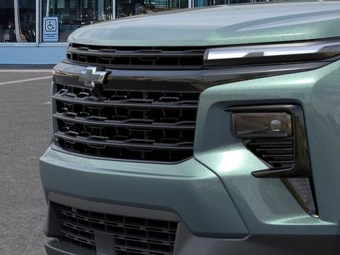 New 2027 Chevrolet Traverse LT w/ Midnight/Sport Edition AWD/4WD image 13