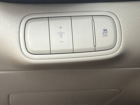 New 2026 Hyundai Venue SEL FWD image 23