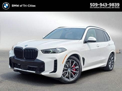 New 2026 BMW X5 xDrive50e w/ M Sport Package AWD/4WD image 1