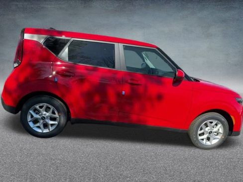 Used 2023 Kia Soul LX w/ LX Technology Package image 25