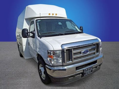 New 2025 Ford E-350 and Econoline 350 Super Duty w/ Power Equipment Group RWD image 3