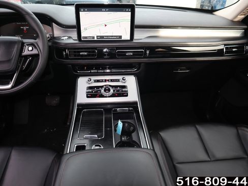 Used 2022 Lincoln Aviator AWD w/ Premium Package image 15