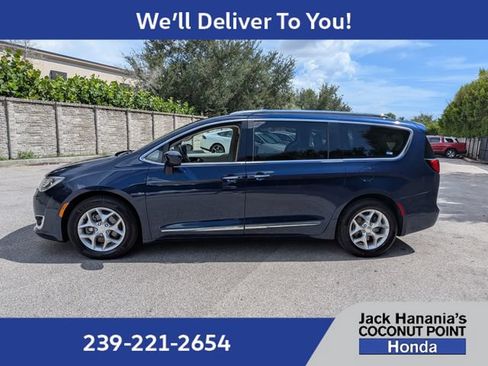 Used 2019 Chrysler Pacifica Touring-L Plus w/ Tire & Wheel Group FWD image 7
