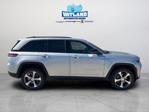 New 2026 Jeep Grand Cherokee Limited RWD image 6