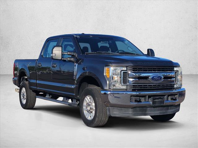 Used 2017 Ford F250 XL w/ STX Appearance Package AWD/4WD image 3