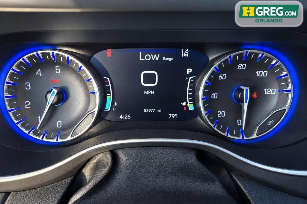 Used 2021 Chrysler Pacifica Touring-L FWD image 15