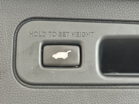 Used 2023 Honda Pilot Touring image 45