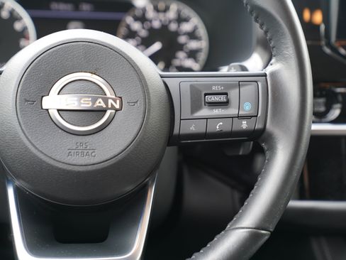 Used 2025 Nissan Pathfinder SV AWD/4WD image 21