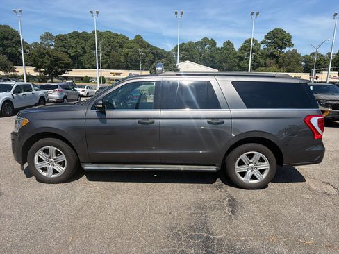 Used 2019 Ford Expedition Max XLT w/ Equipment Group 202A AWD/4WD image 8