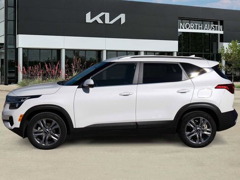 Used 2023 Kia Seltos S image 4