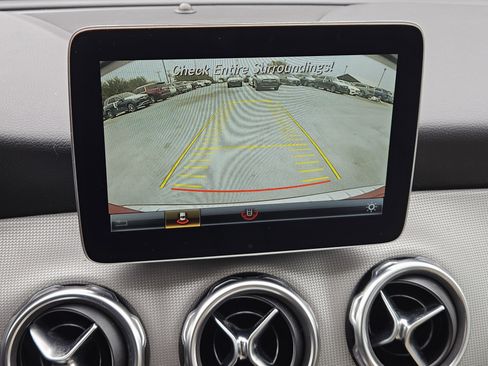 Used 2019 Mercedes-Benz GLA 250 image 18