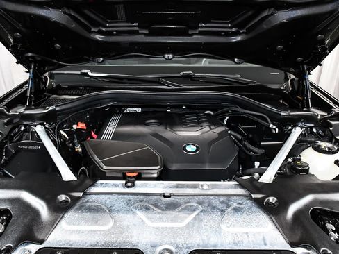 Used 2025 BMW X4 xDrive30i AWD/4WD image 65