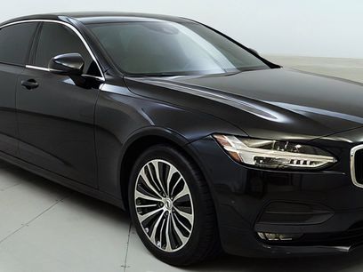 Used 2020 Volvo S90 T6 Momentum