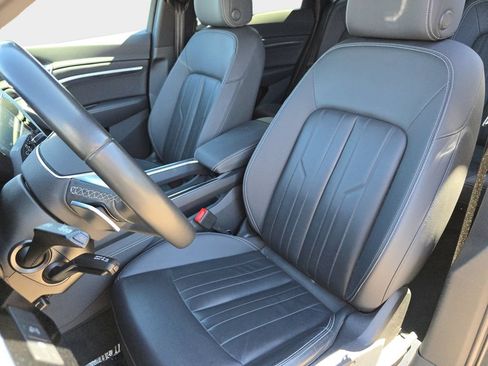 Used 2023 Audi e-tron Premium w/ Convenience Plus Package AWD/4WD image 18