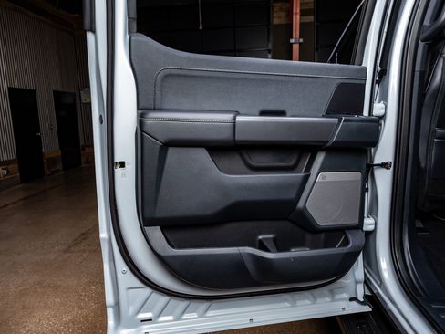 Used 2025 Ford F150 Lariat w/ Equipment Group 501A Mid image 38