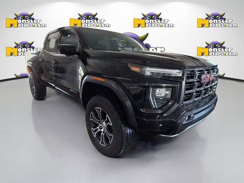 Used 2024 GMC Canyon AT4 w/ AT4 Premium Package AWD/4WD image 3