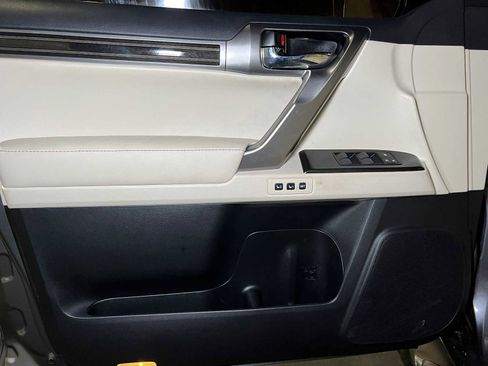 Used 2023 Lexus GX 460 Premium w/ Premium Plus Package image 23