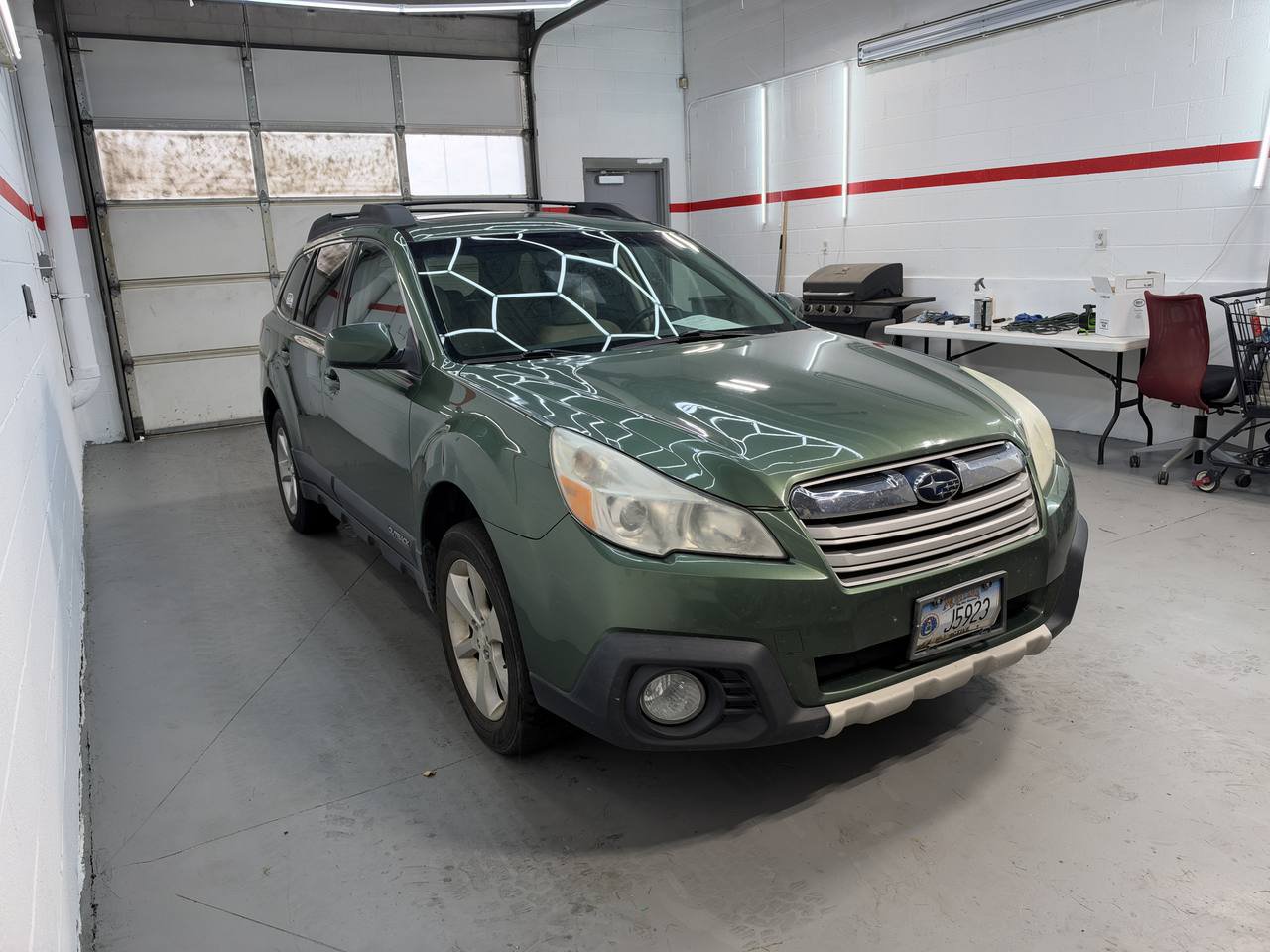 Used 2013 Subaru Outback 2.5i Limited w/ Moonroof Pkg AWD/4WD image 9