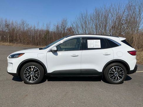 Used 2022 Ford Escape SEL w/ Technology Package FWD image 33