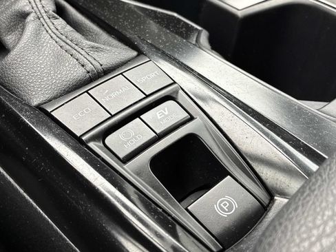 Used 2025 Toyota Camry LE FWD image 36